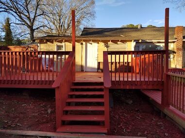 Before & After Deck Staining in Hueytown, AL (4)